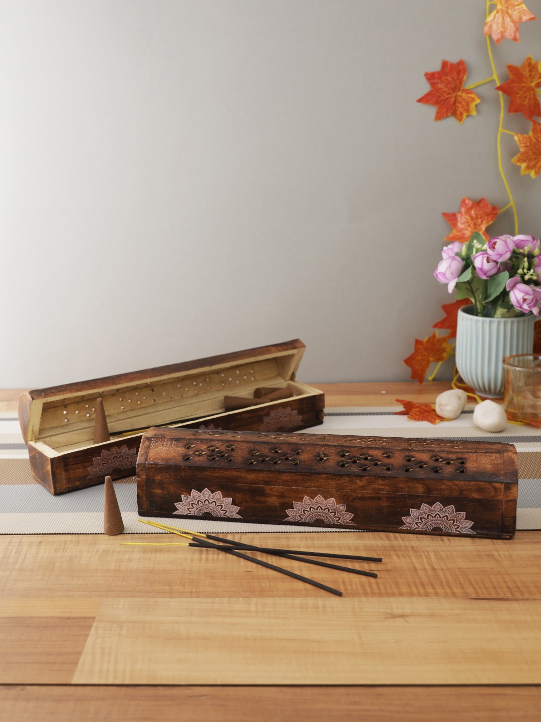 

CraftVatika Brown Printed Dhoop Incense Holder Natural Ash Catcher Showpieces