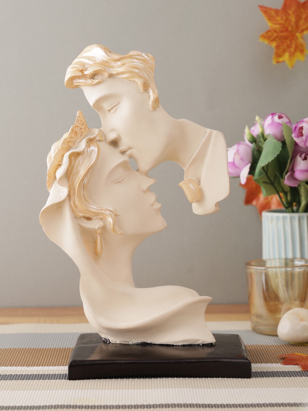 

CraftVatika Cream Coloured Human Face Couple Abstract Design Showpiece