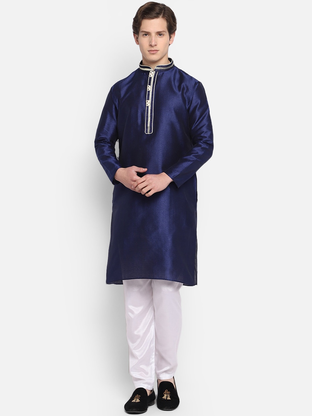 

DEVOILER Men Blue Embroidered Kurta with Pyjamas