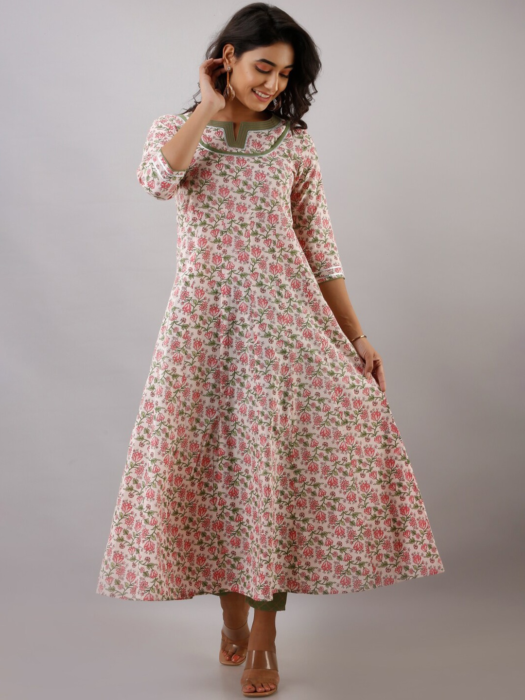 

KALINI Women Pink Floral Printed Anarkali Cotton Kurta