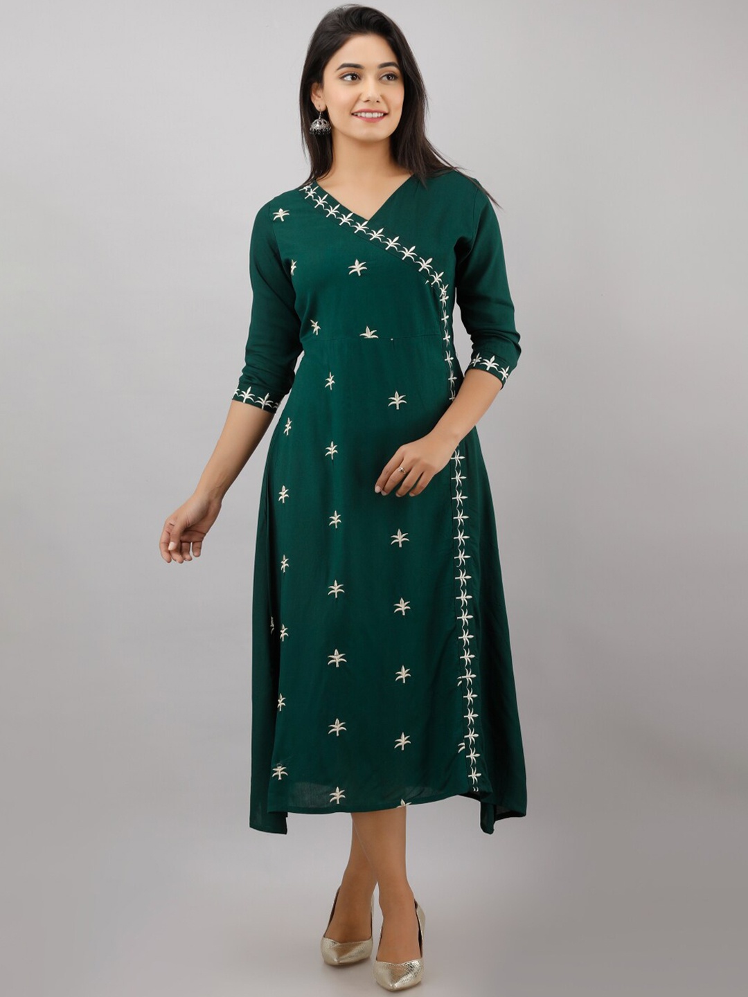 

KALINI Women Green & White Embroidered Kurta