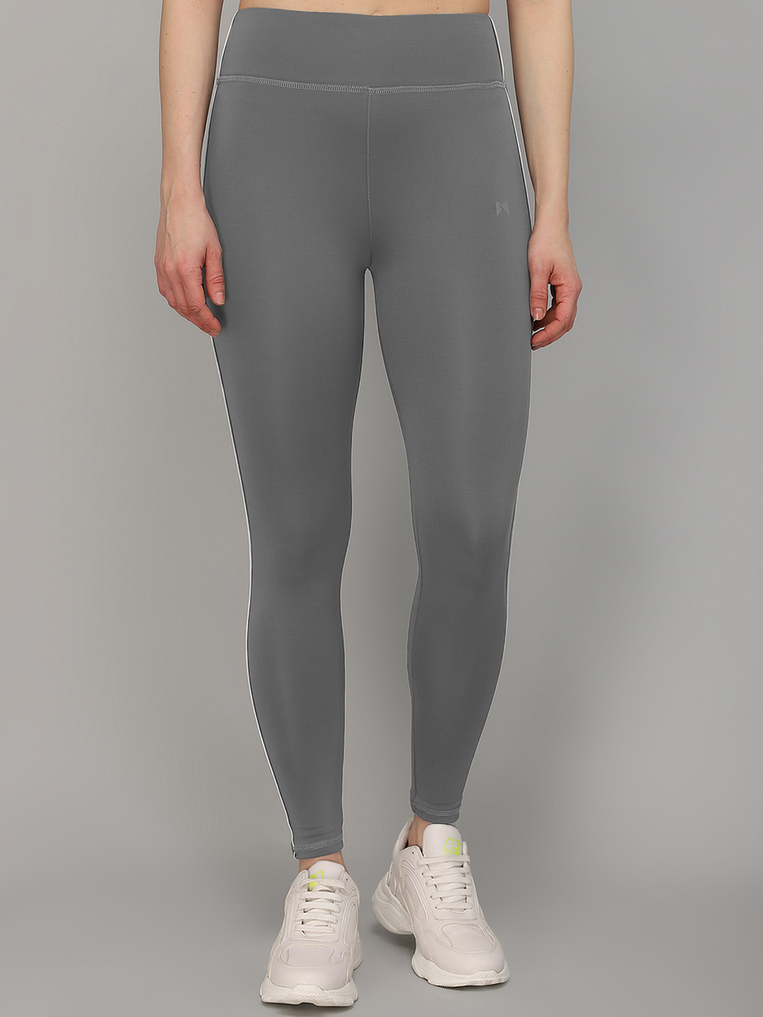 

MUSCLE TORQUE Women Grey Solid Tights
