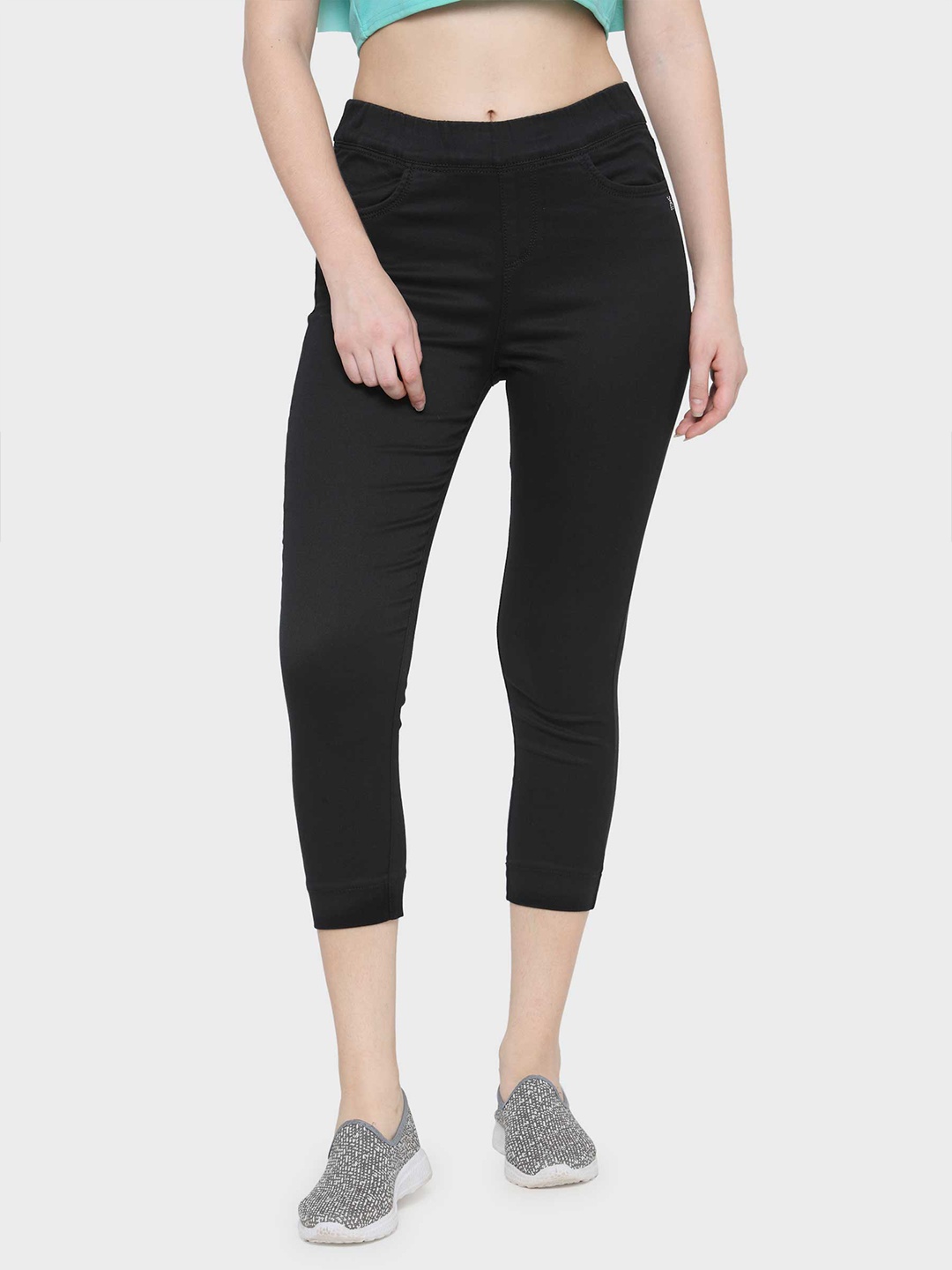 

Xpose Women Black Skinny Fit Cotton Capris