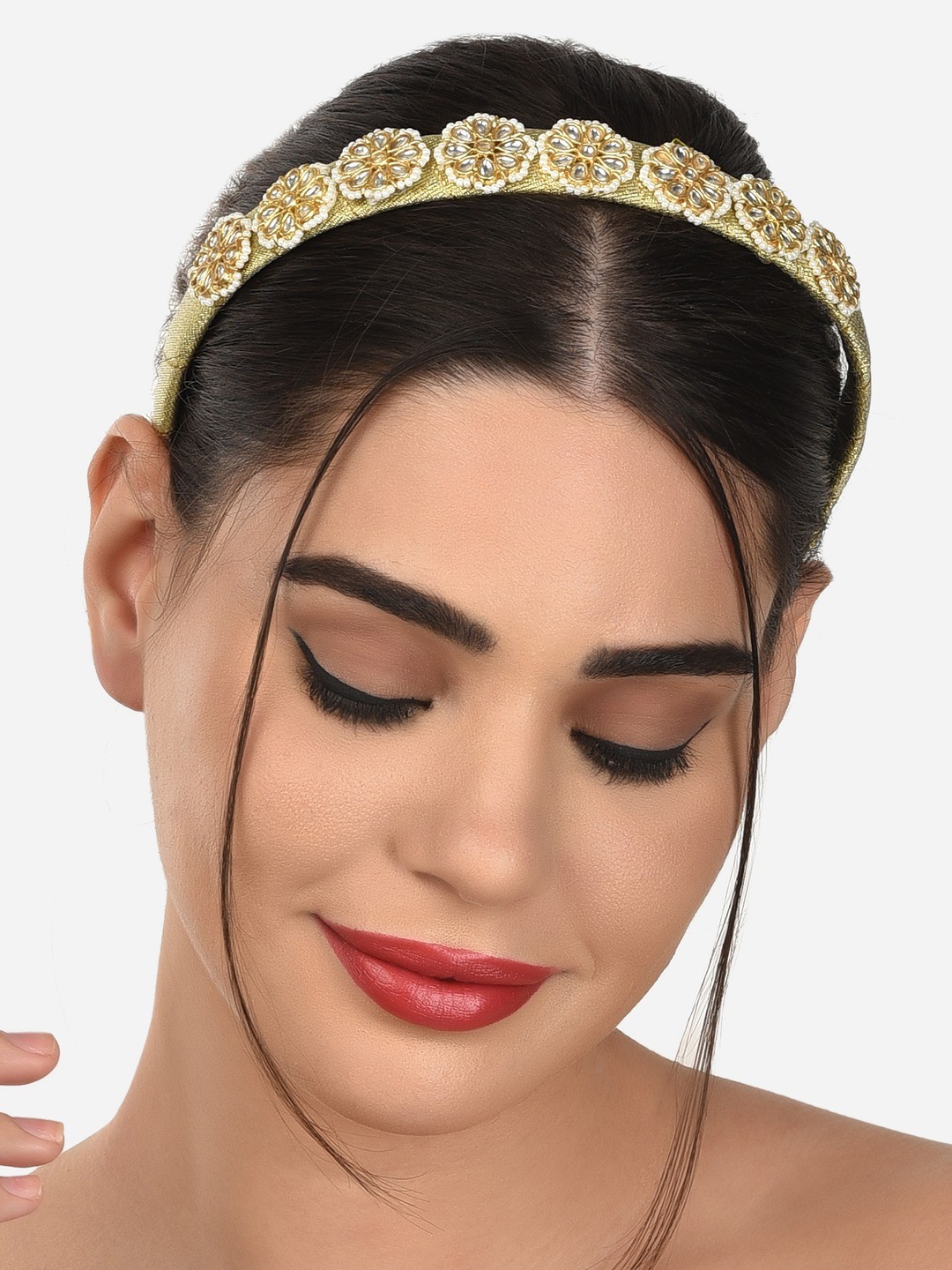 

Zaveri Pearls Women Gold-Toned & White Embellished Hairband