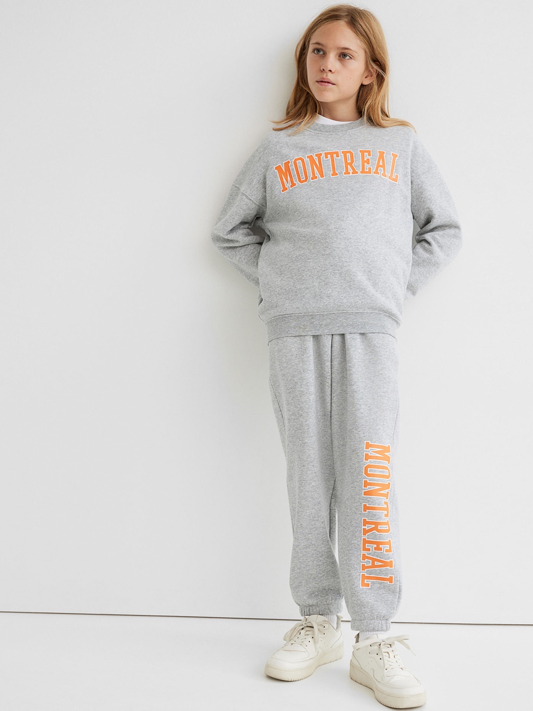 

H&M Boys Grey 2-Piece Sweatshirt Set