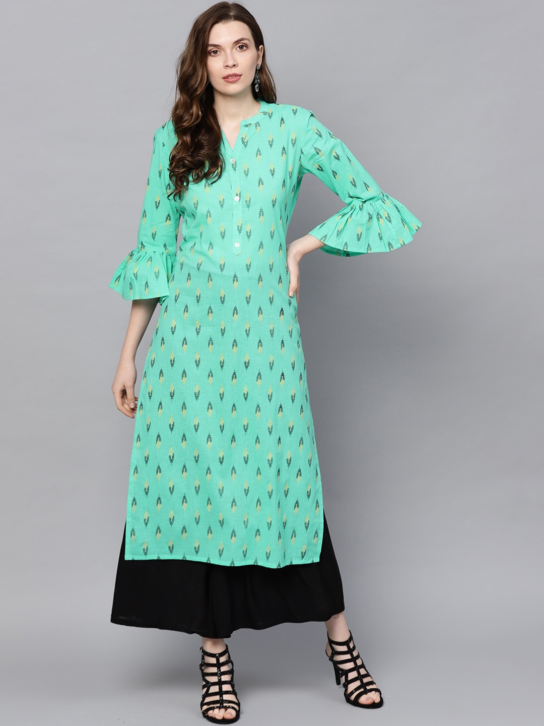 

Varanga Women Sea Green Geometric Printed Bell Sleeves Kurta