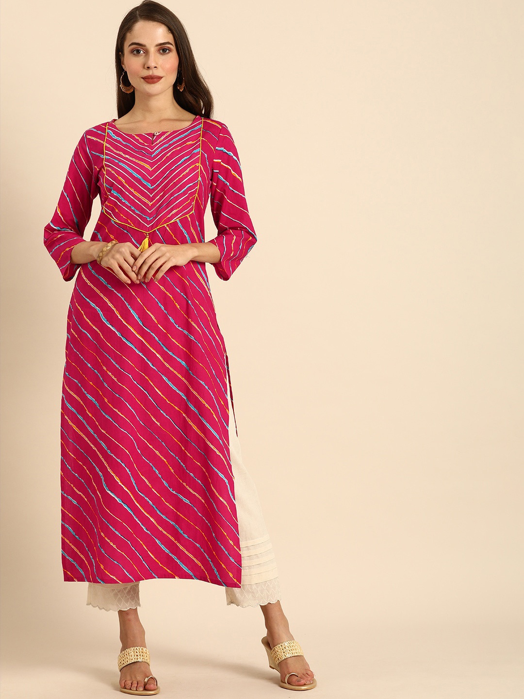 

Varanga Women Fuchsia Leheriya Printed Kurta