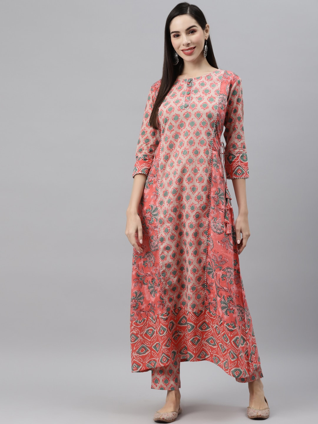 

Indibelle Women Peach & Green Ethnic Motifs Printed Kurta