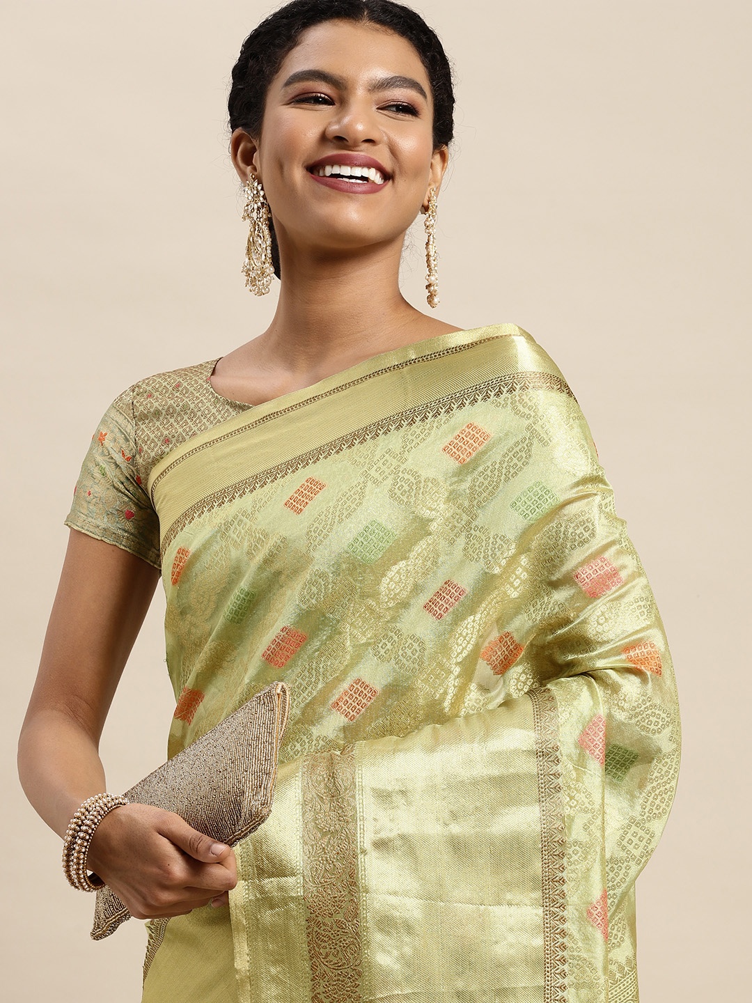 

Satrani Women Green Geometric Woven Design Organza Kanjeevaram Saree