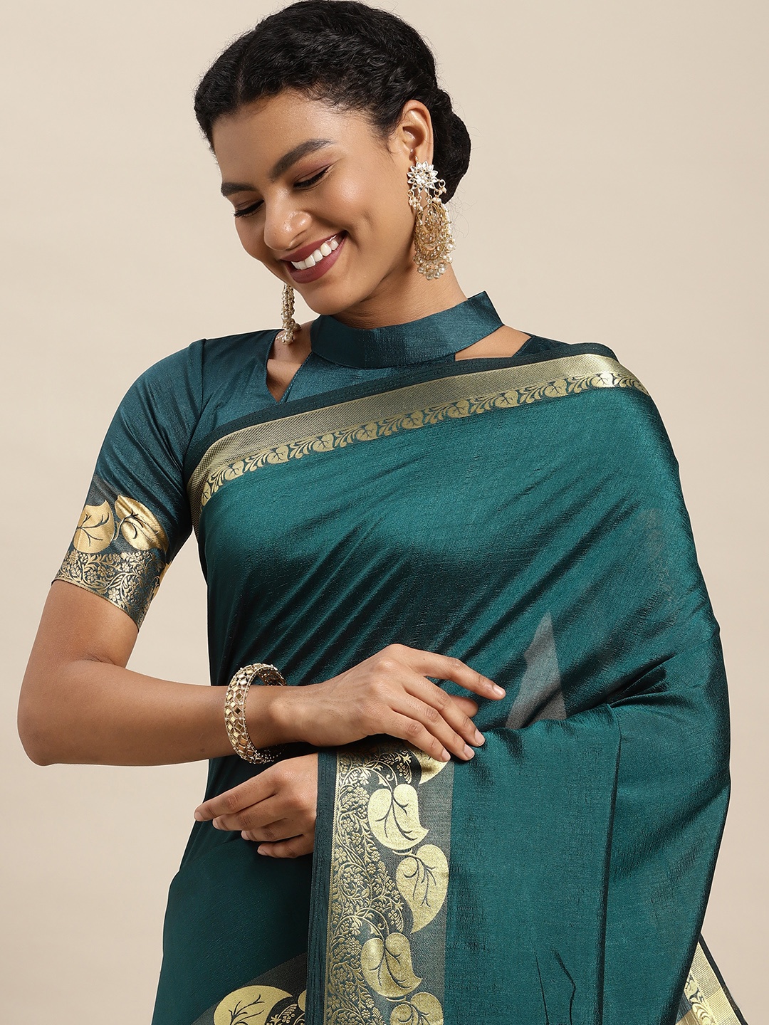 

Satrani Teal & Gold-Toned Saree