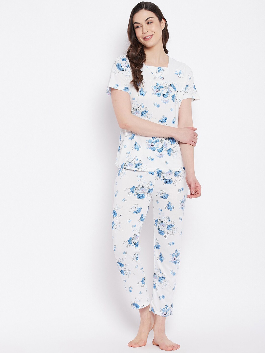 

Camey Women Blue & White Printed Night suit