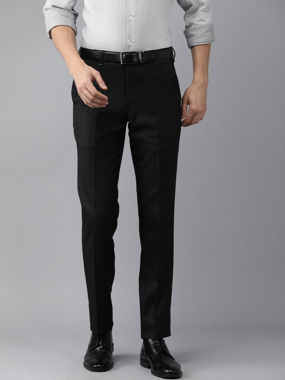 

Van Heusen Men Black & White Checked Slim Fit Trousers