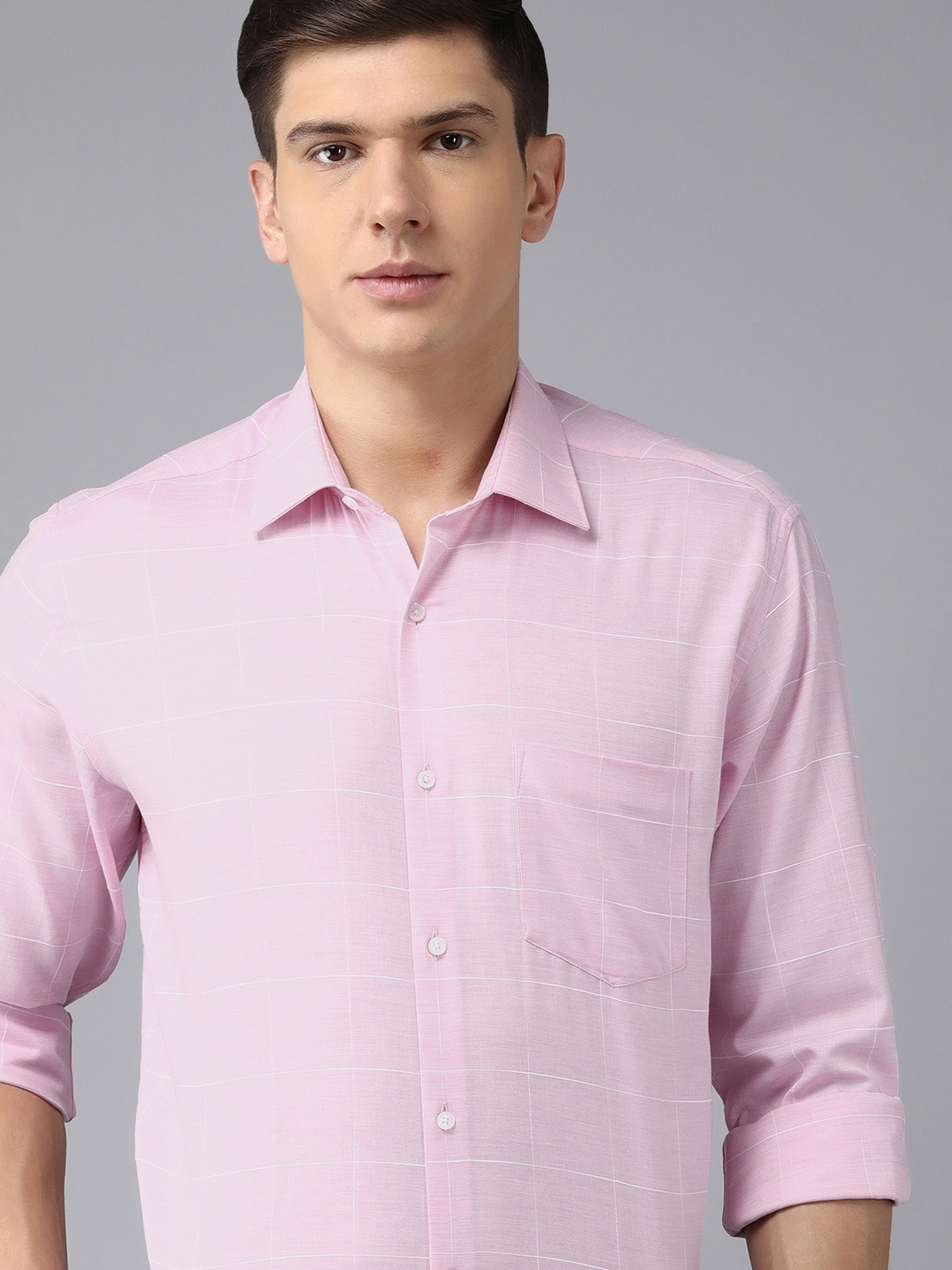 

Van Heusen Men Pink & WhiteChecked Classic Fit Pure Cotton Formal Shirt