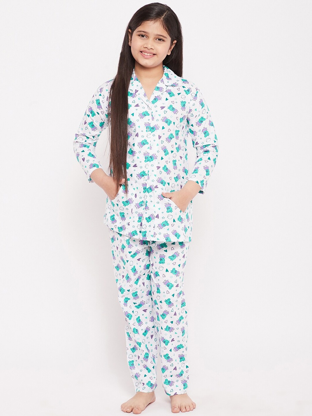 

KYDZI Girls Green & White Cartoon Characters Printed Cotton Nightsuit
