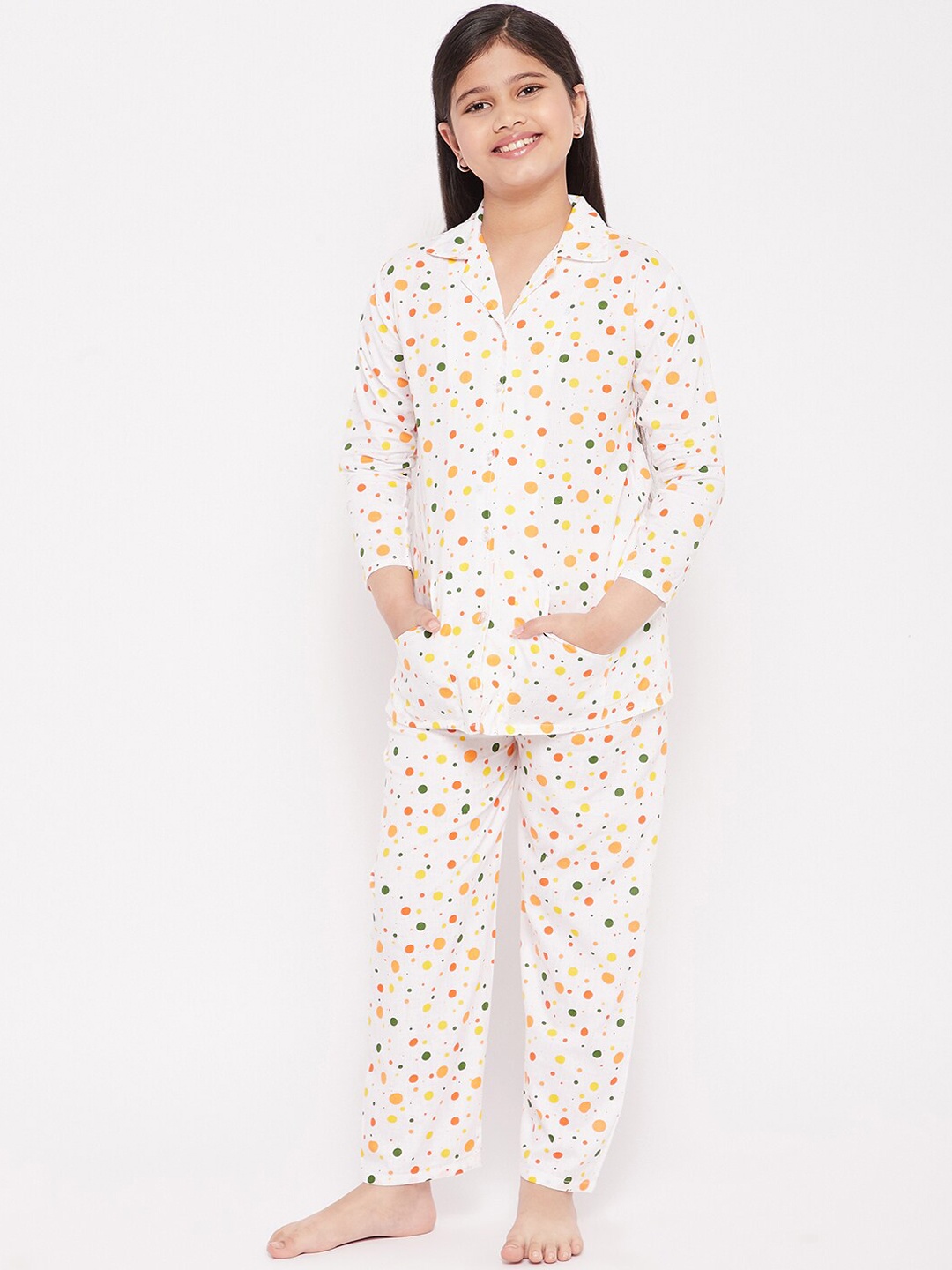 

KYDZI Girls White & Green Printed Pure Cotton Night suit