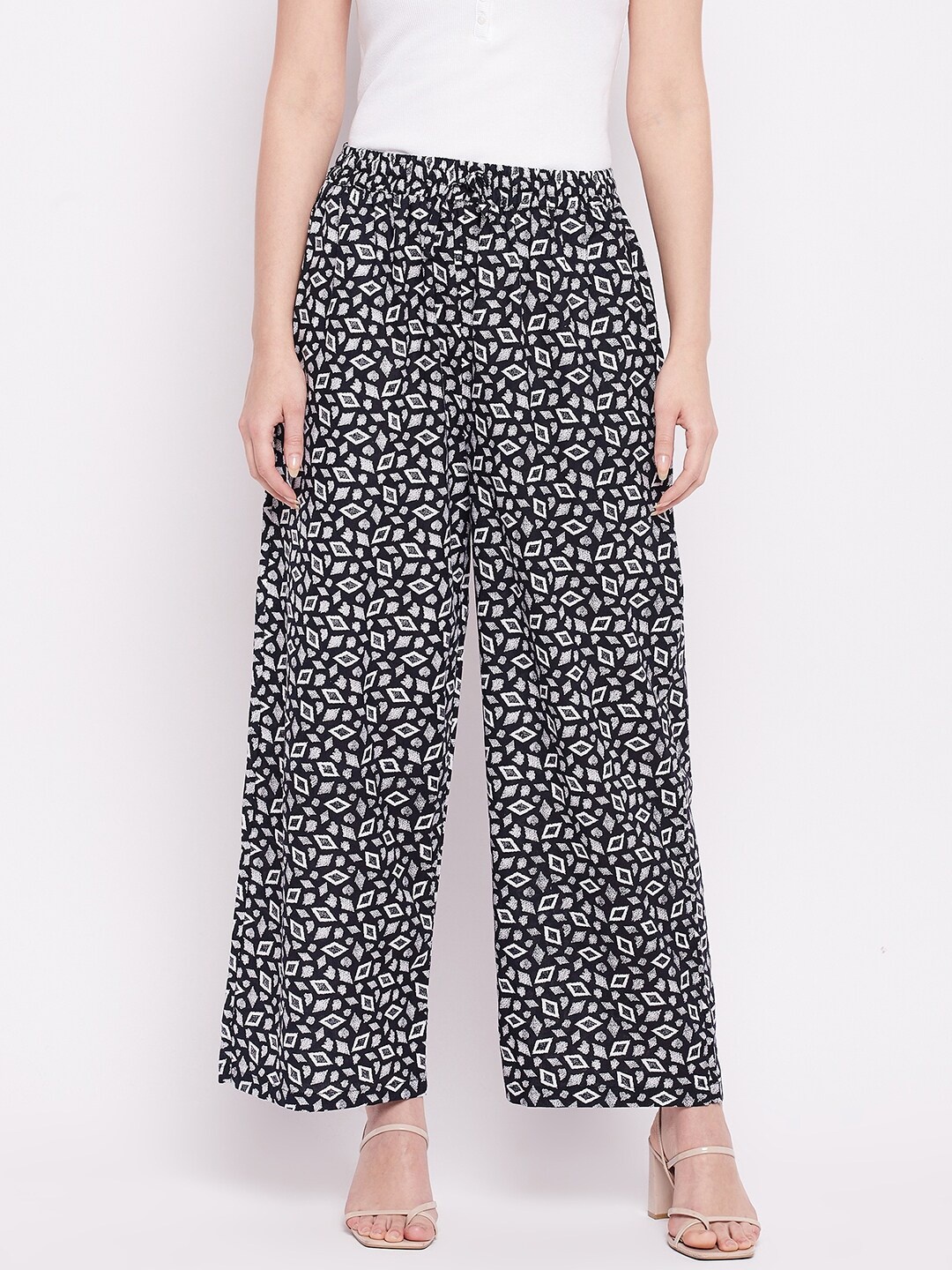 

TULIP 21 Women Black & White Printed Cotton Knitted Palazzos