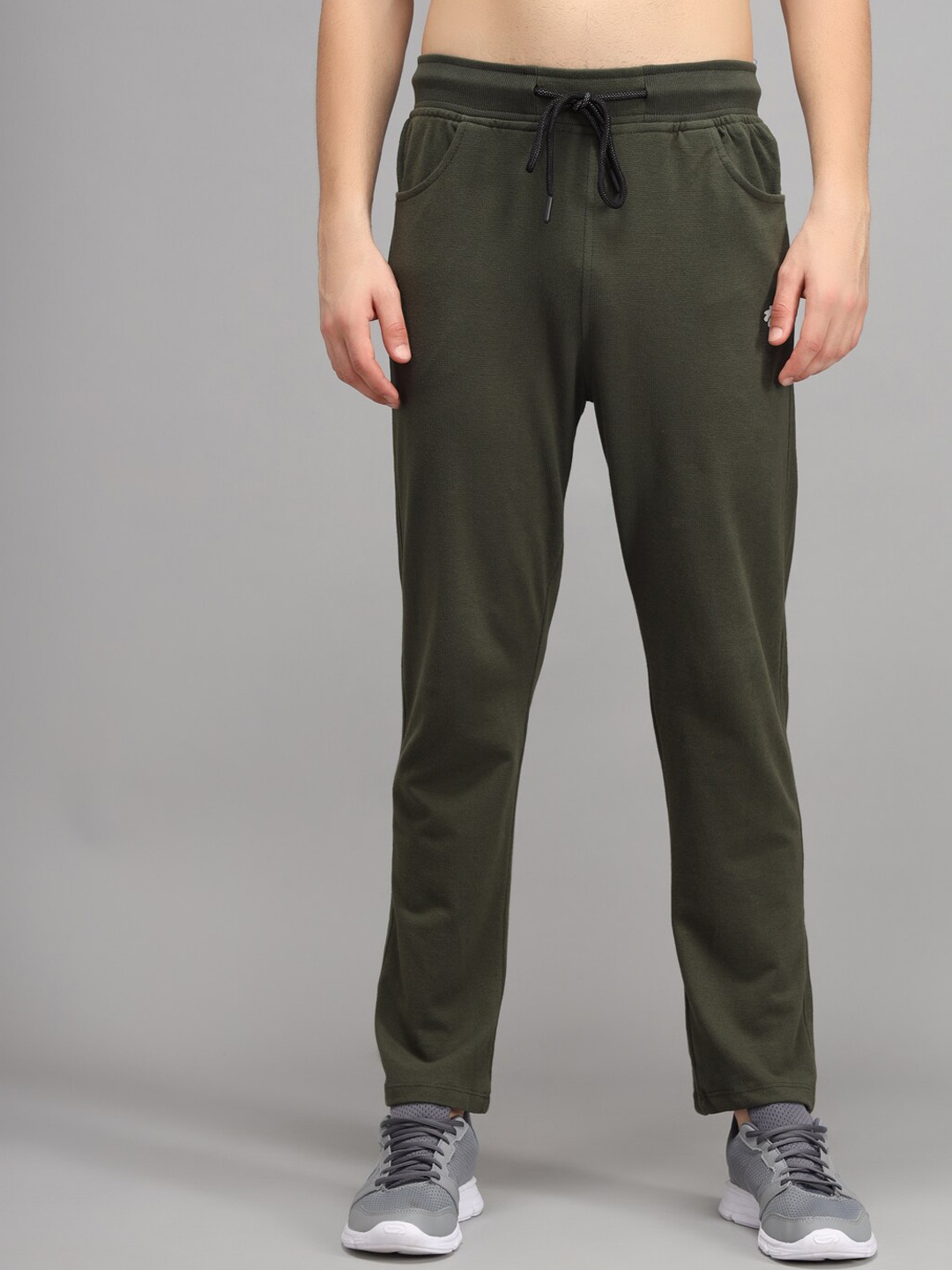 

Gallus Men Olive-Green Solid Cotton Track Pants