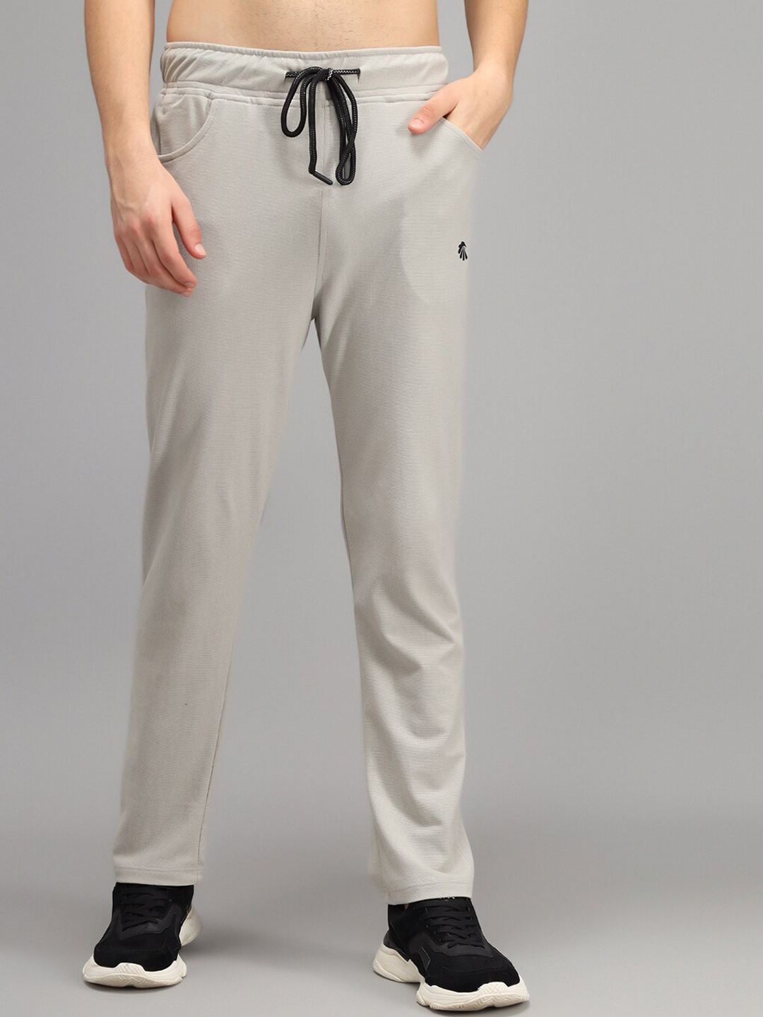 

Gallus Men Grey Solid Track Pants