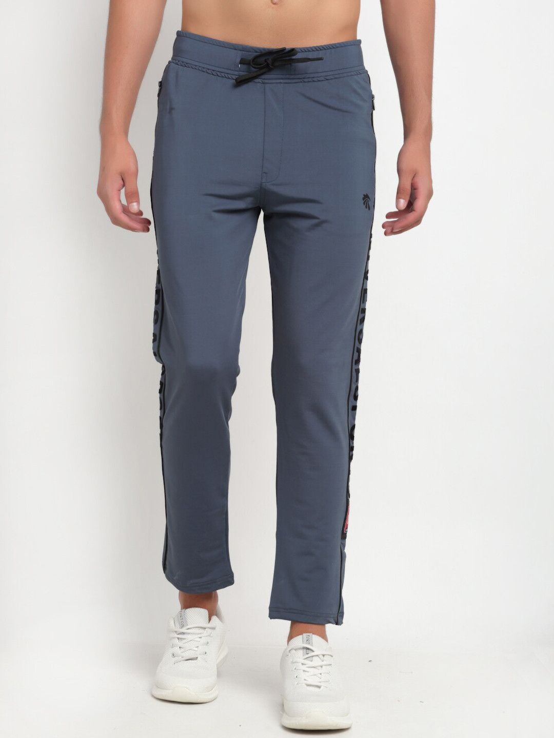 

Gallus Men Grey Solid Cotton Dry-Fit Track Pants