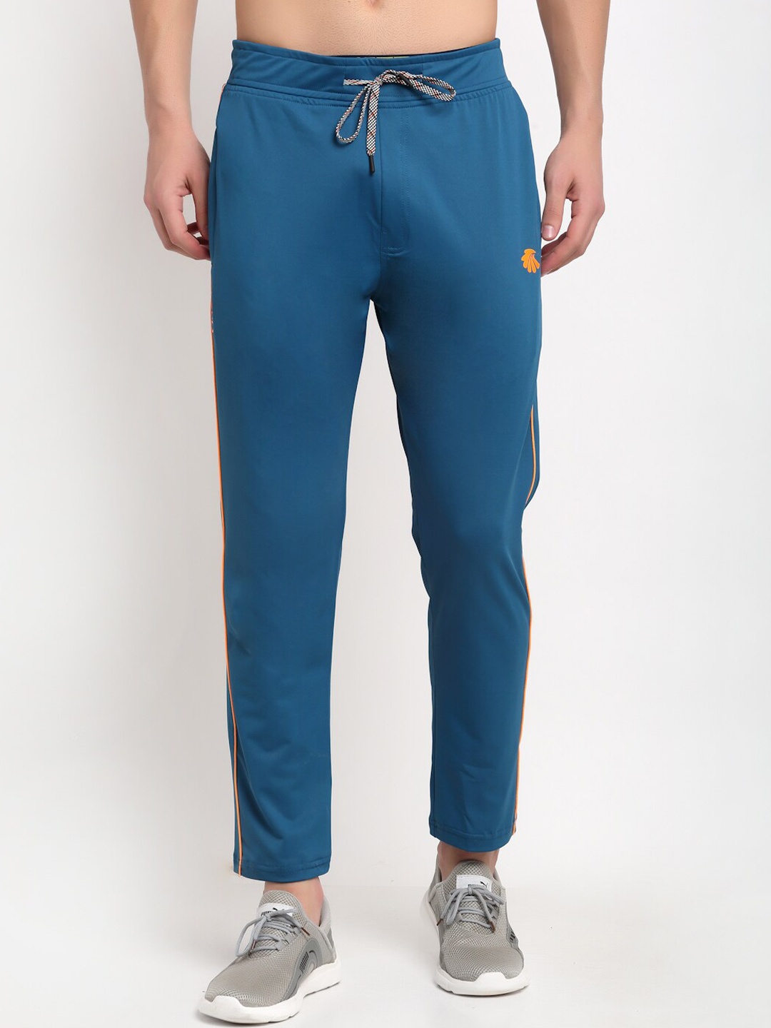

Gallus Men Blue Solid Track Pants