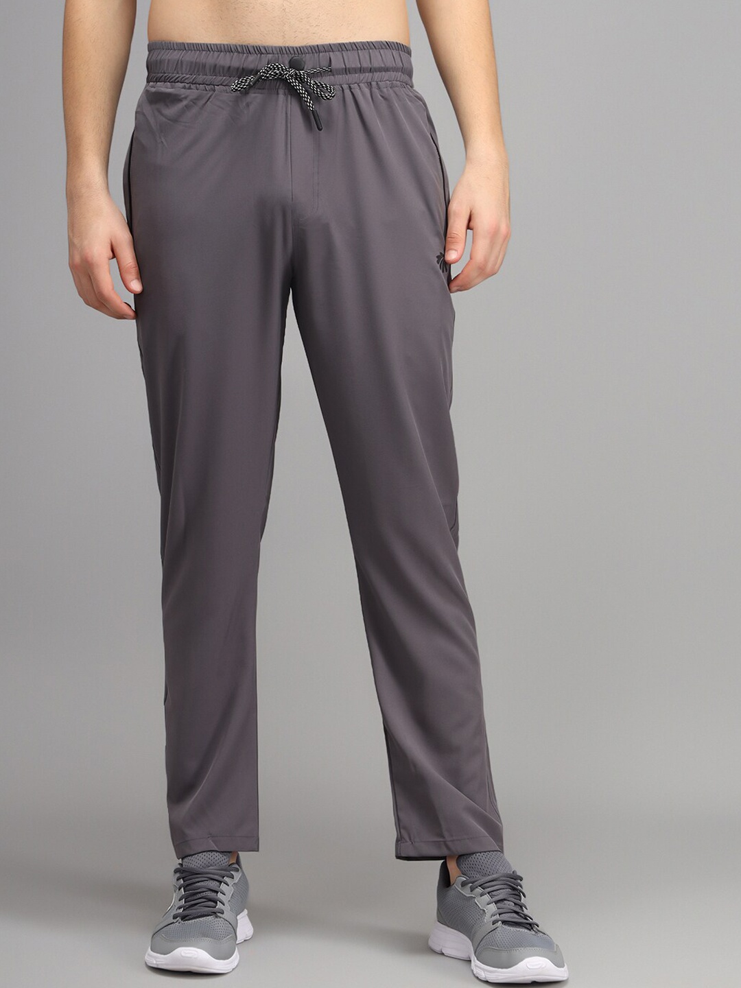 

Gallus Men Grey Melange Solid Track Pants