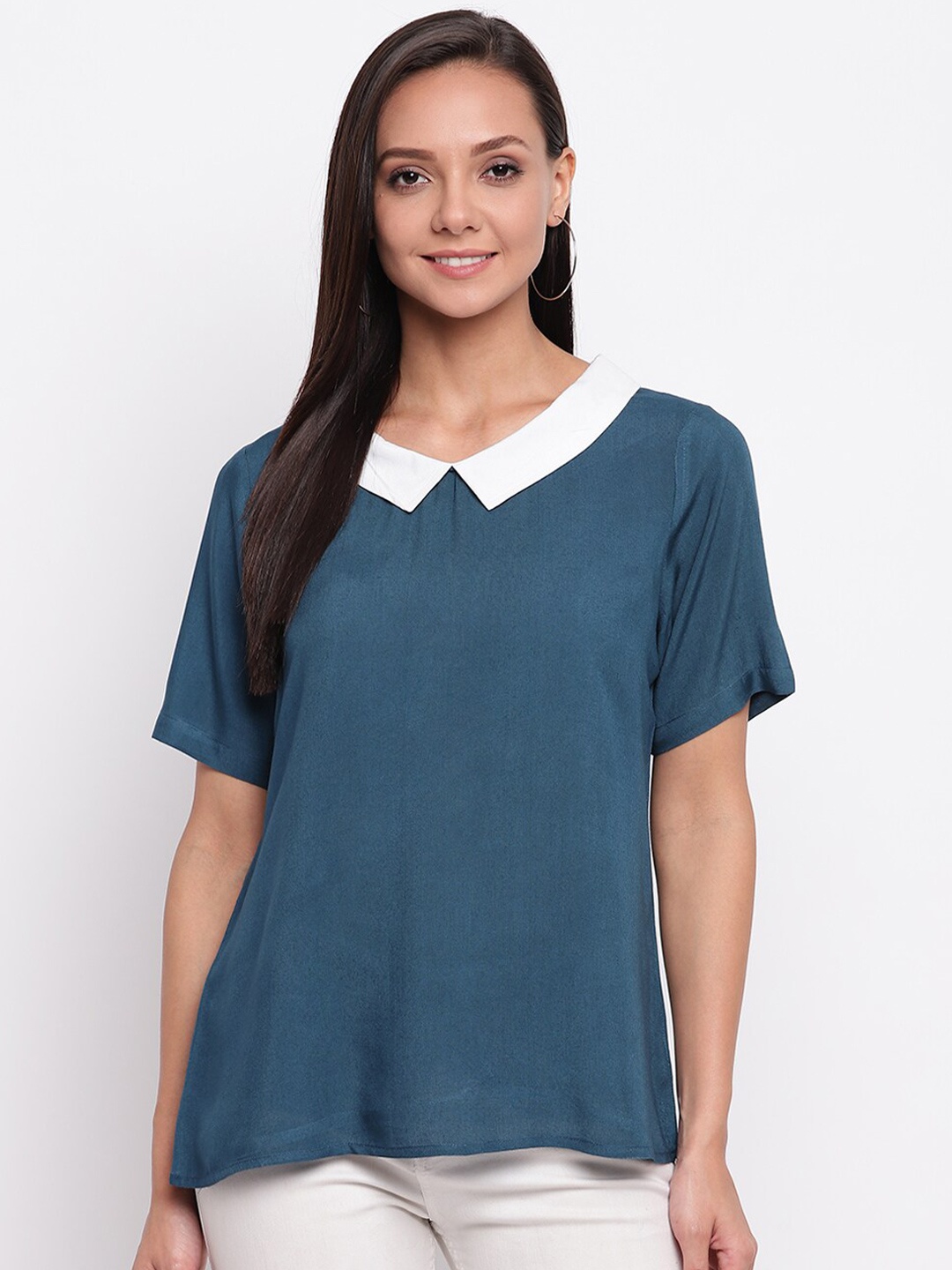 

Mayra Green Peter Pan Collar Top