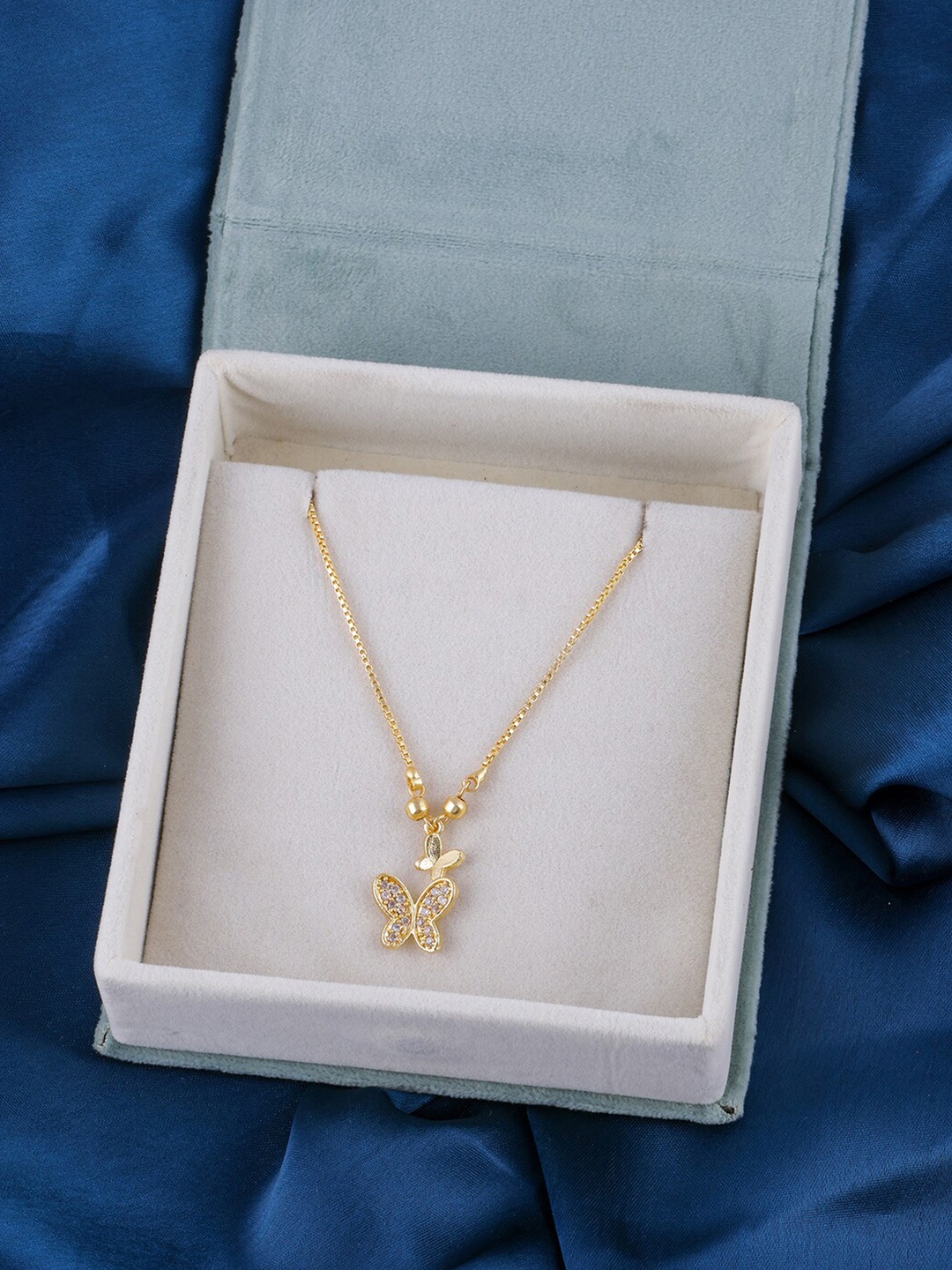 

Brandsoon Gold-Plated & White Brass Chain