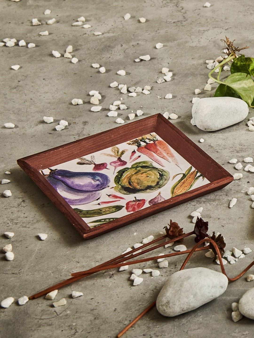 

A Tiny Mistake Brown & White Printed Wooden Serving Tray