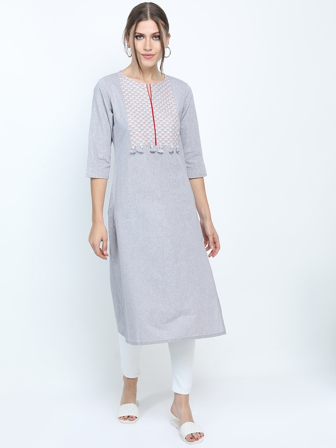 

Vishudh Women Grey Floral Yoke Design Thread Work Kurta