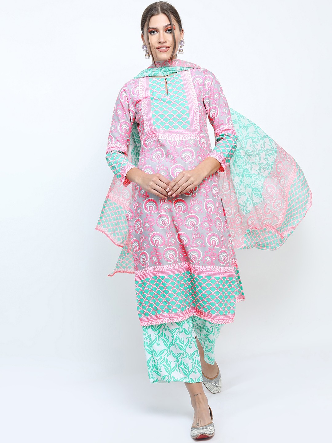 

Vishudh Women Grey Floral Printed Straight Kurti with Trousers & With Dupatta
