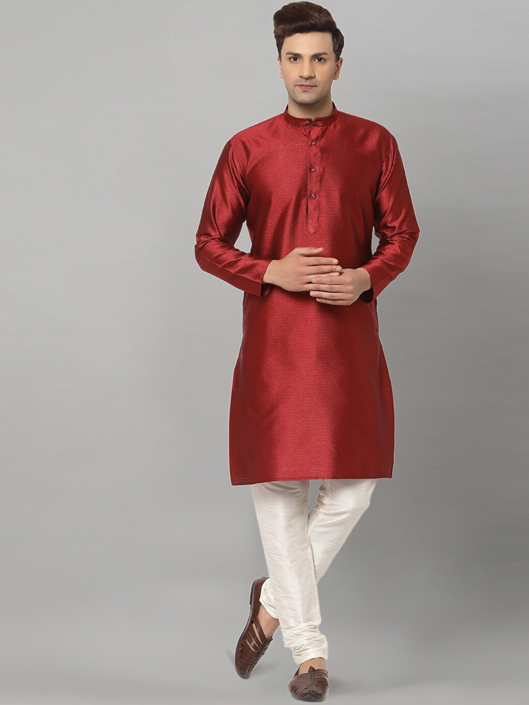 

NEUDIS Men Maroon Dupion Silk Self-Designed Straight Kurta & Churidar Set