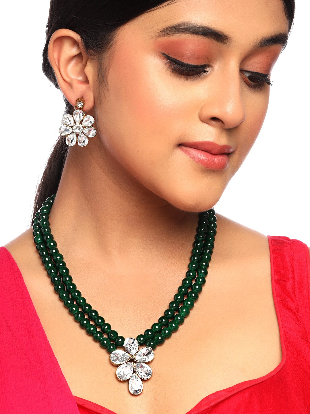 

Yellow Chimes Gold Plated White Kundan Studded & Green Beads Necklace Set