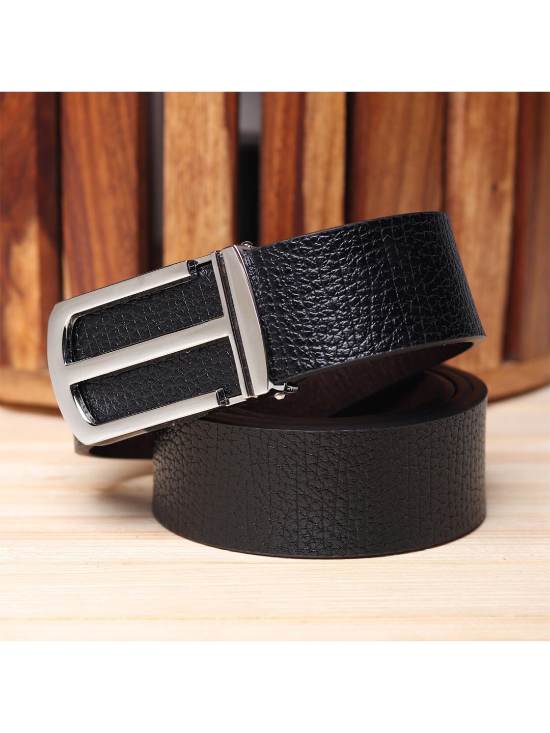 

Kastner Men Black Textured Reversible Belt