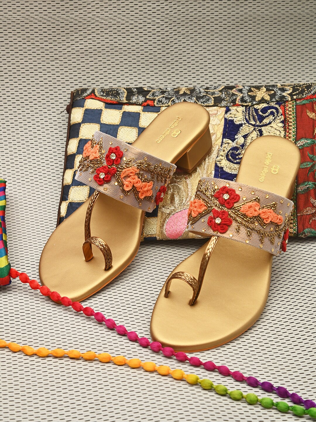

pelle albero Women Beige Embellished Leather Ethnic One Toe Flats