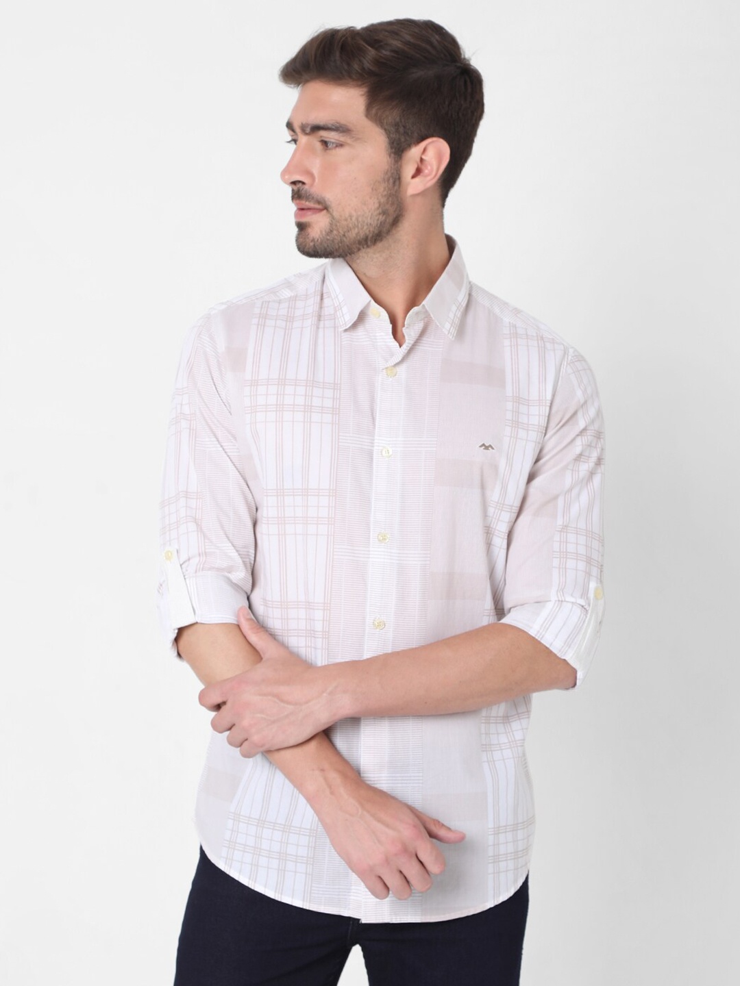 

Mufti Men White Slim Fit Checked Pure Cotton Casual Shirt