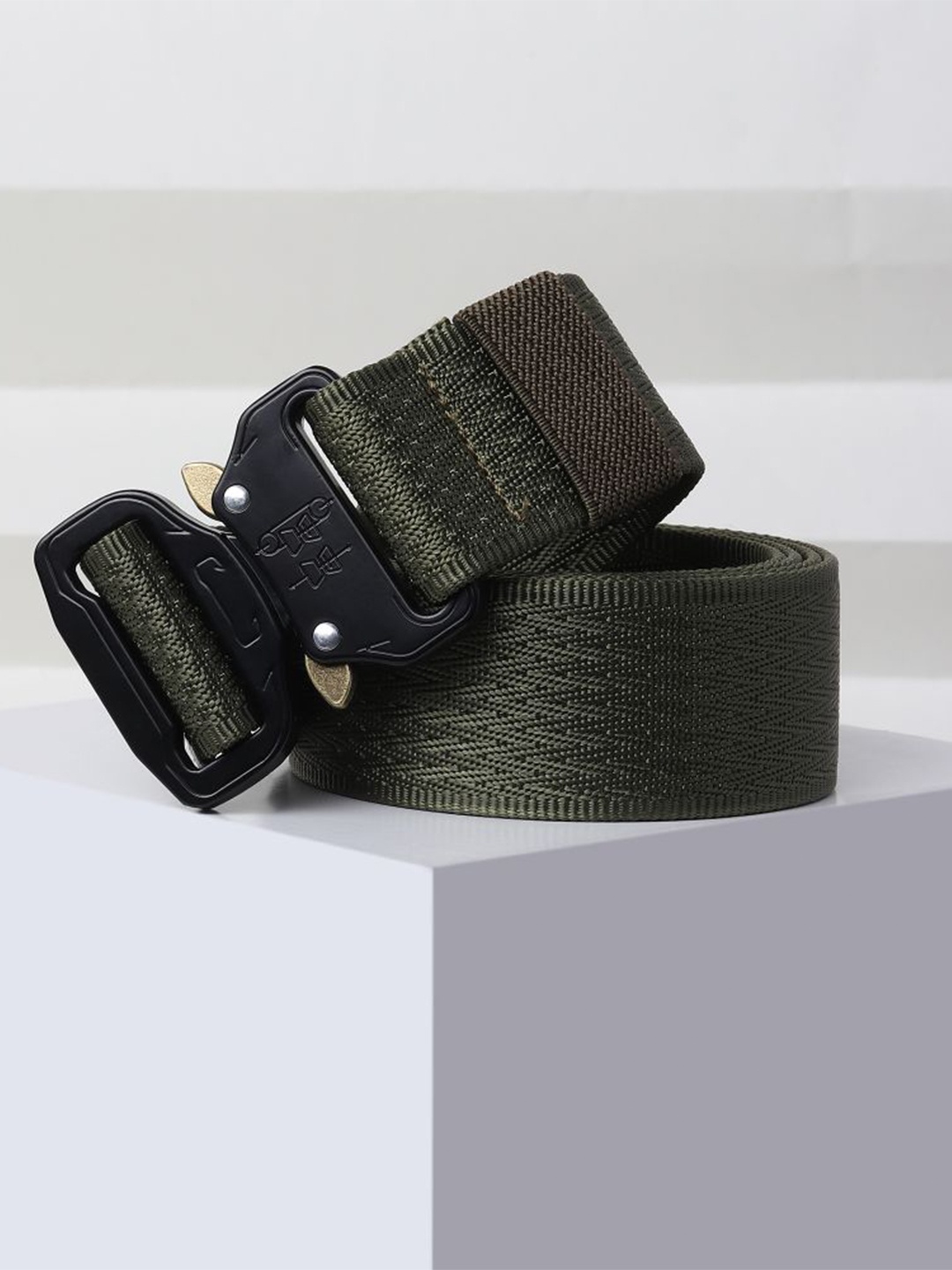 

Kastner Men Green Textured Belt