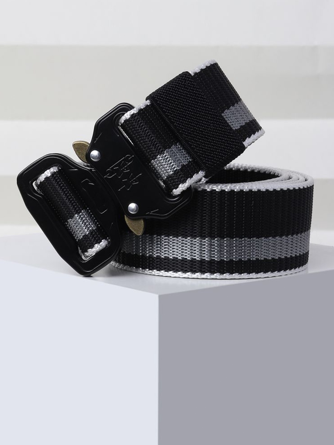 

Kastner Men Black Striped Canvas Belt
