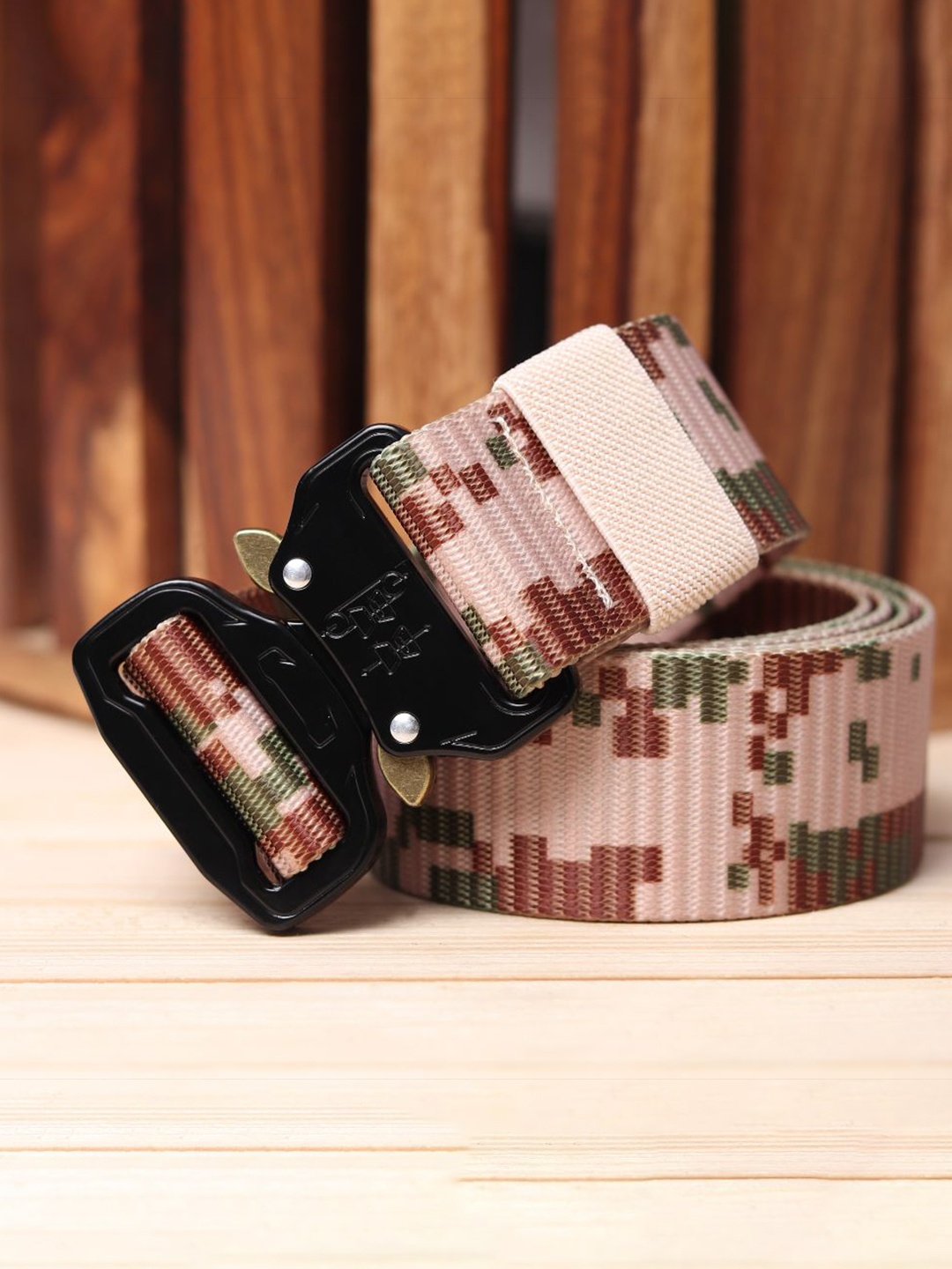 

Kastner Men Pink & Green Printed Belt