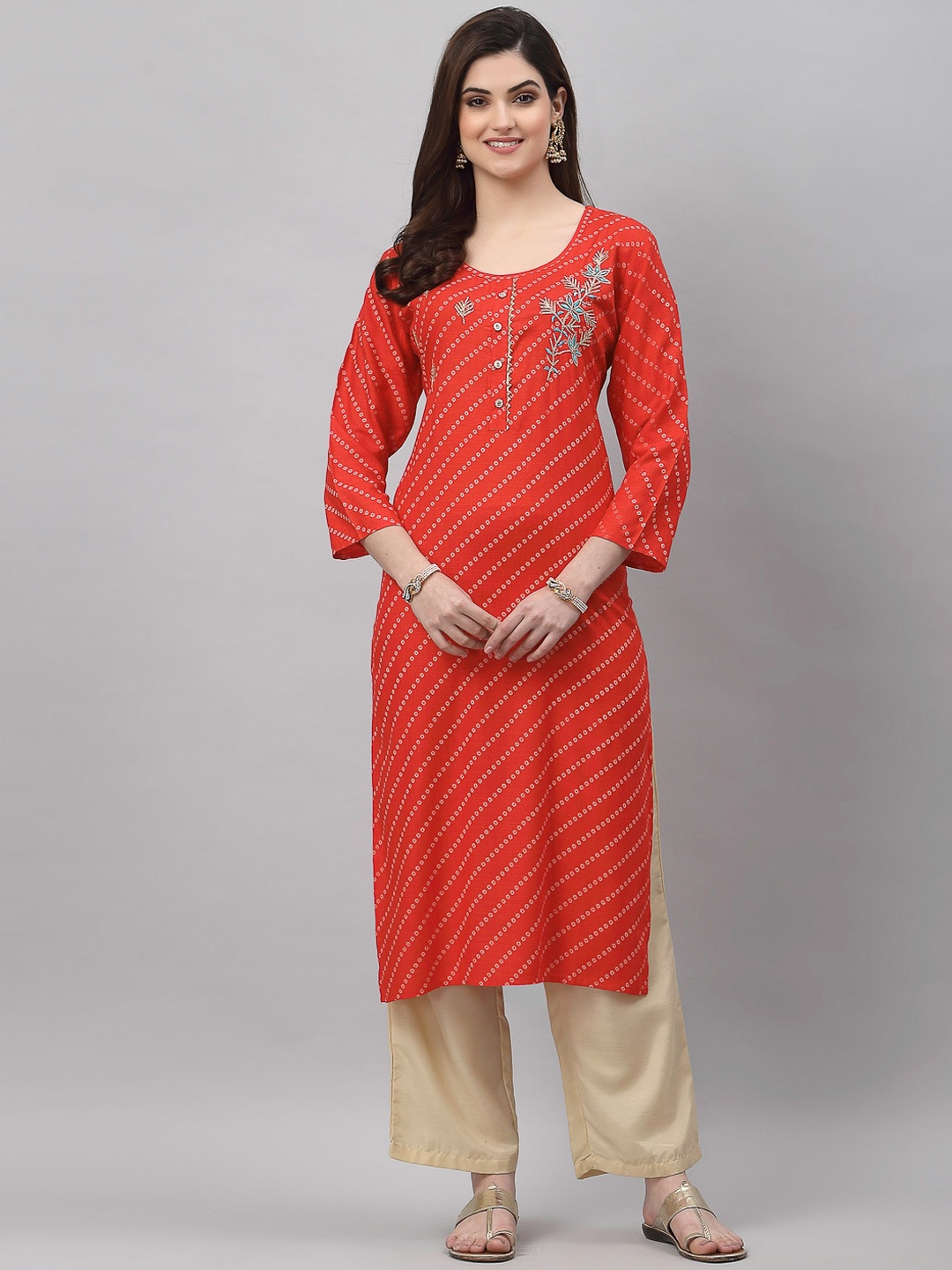 

SANISA Women Red Floral Embroidered Thread Work Kurta