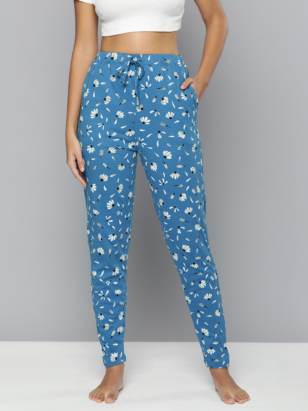 

HERE&NOW Women Blue & White Printed Lounge Pants