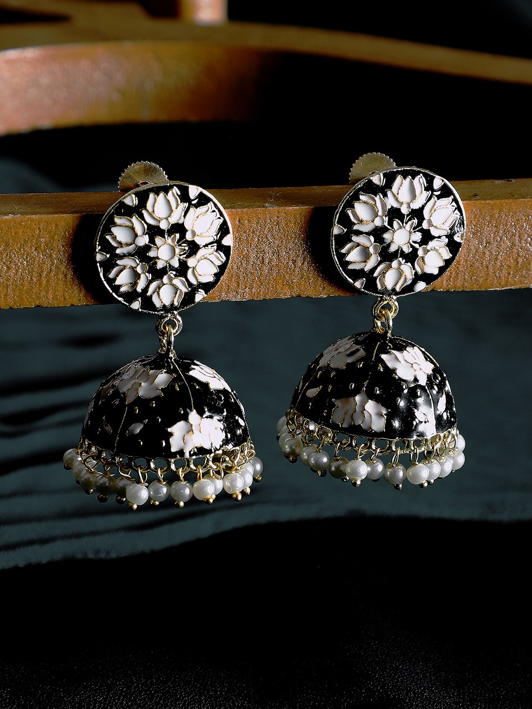 

GloBox By ZeroKaata Black & White Silver Plated Contemporary Jhumkas Earrings