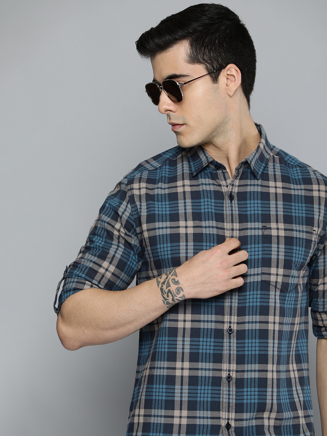 

HERE&NOW Men Blue And Beige Slim Fit Tartan Checked Pure Cotton Casual Shirt