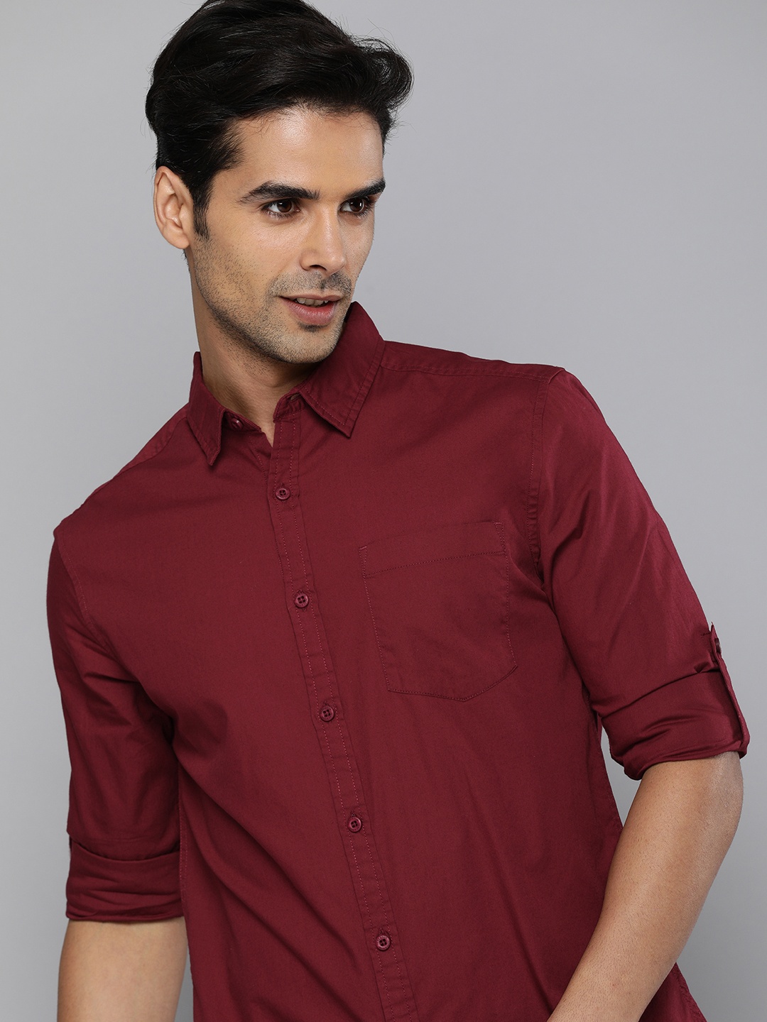 

HERE&NOW Men Maroon Solid Slim Fit Pure Cotton Casual Shirt