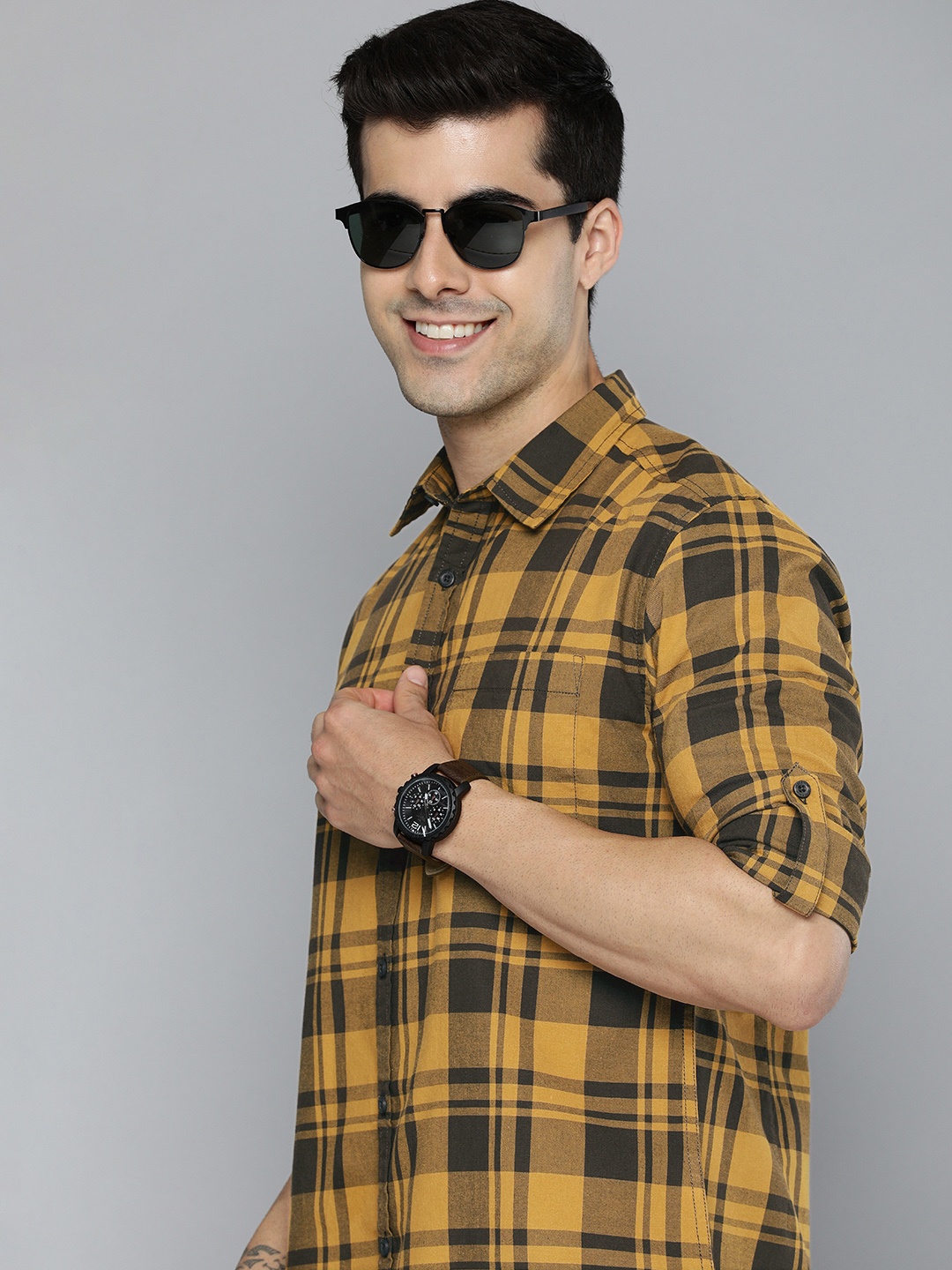 

HERE&NOW Men Mustard Slim Fit Checked Casual Shirt