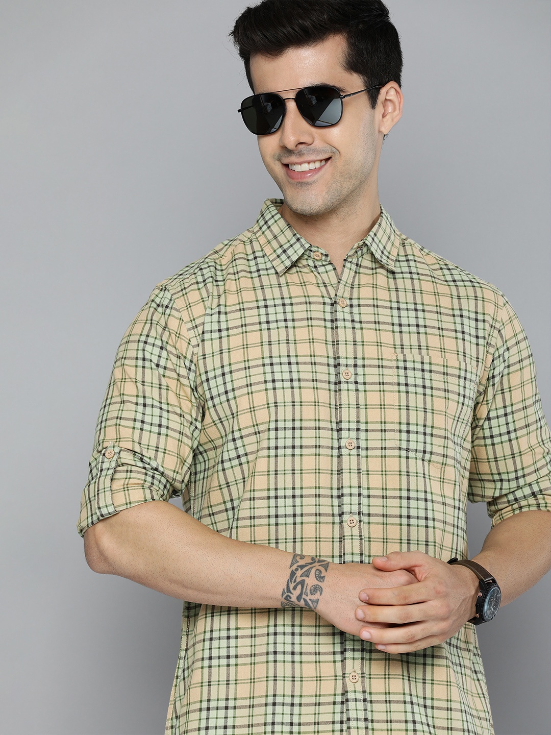 

HERE&NOW Men Beige Slim Fit Checked Casual Shirt