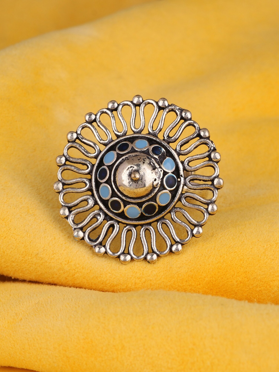

Silgo Silver-Plated Finger Ring