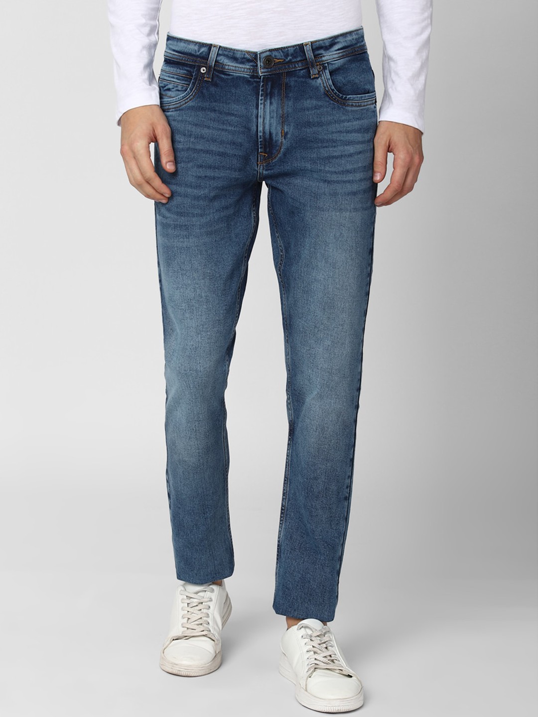 

Peter England Casuals Men Blue Slim Fit Heavy Fade Jeans