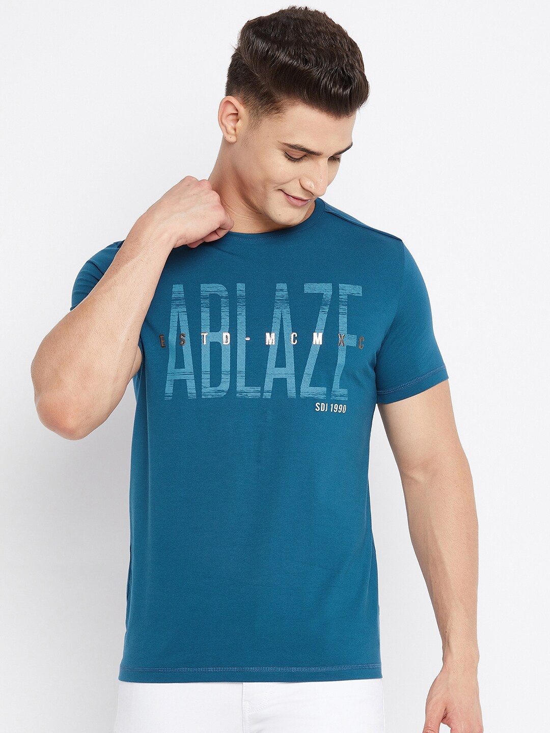 

Duke Men Blue Typography Printed Slim Fit Cotton T-shirt