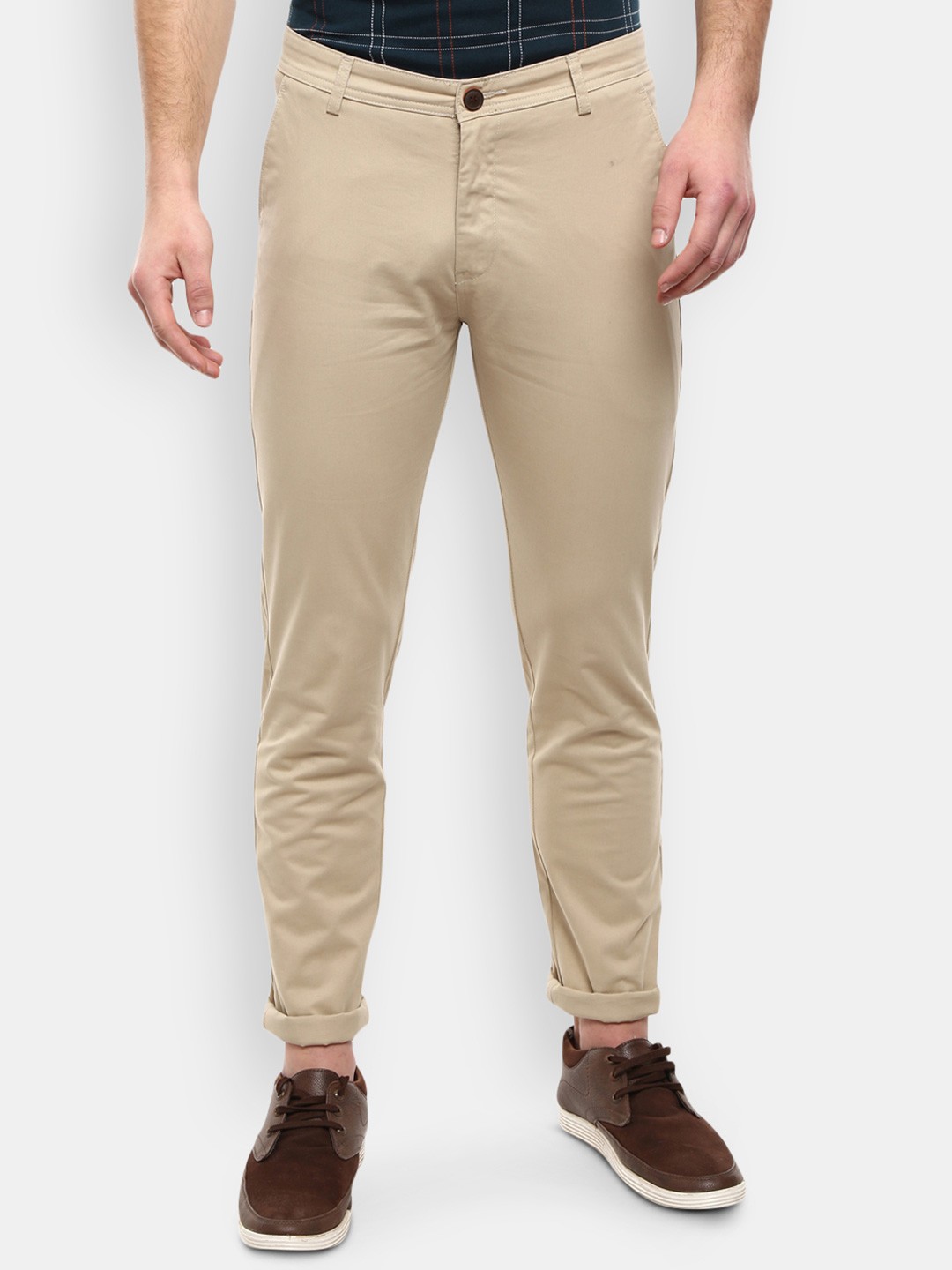 

V-Mart Men Beige Slim Fit Easy Wash Chinos Trousers