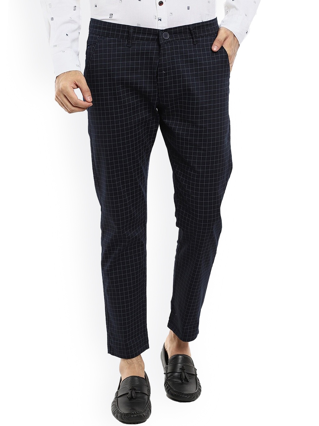 

V-Mart Men Blue Checked Easy Wash Chinos Trousers
